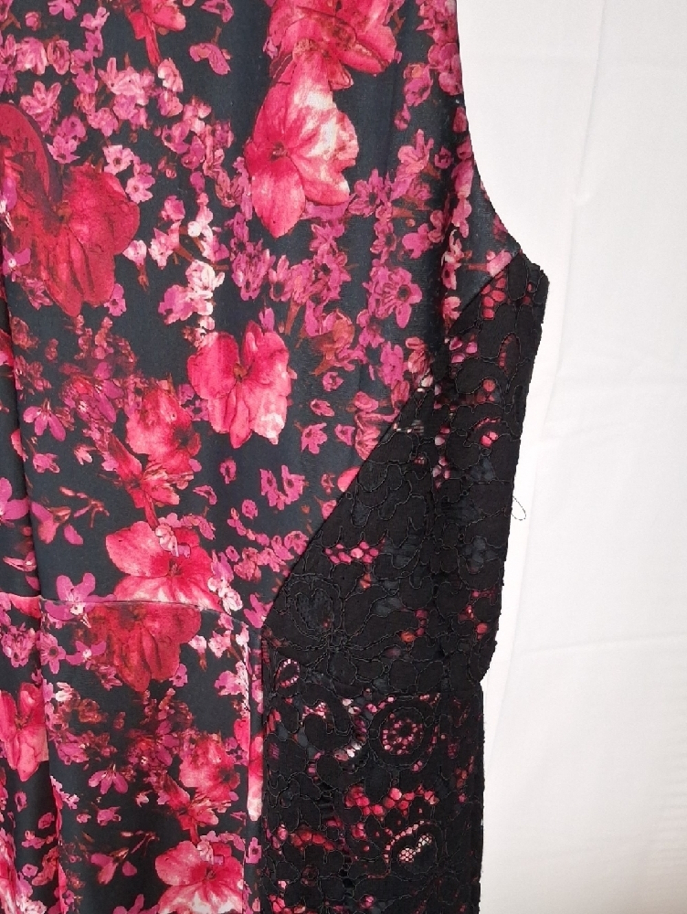 Roz & Ali Black Midi Dress with Pink Floral Pattern Nwt - Picture 3 of 7